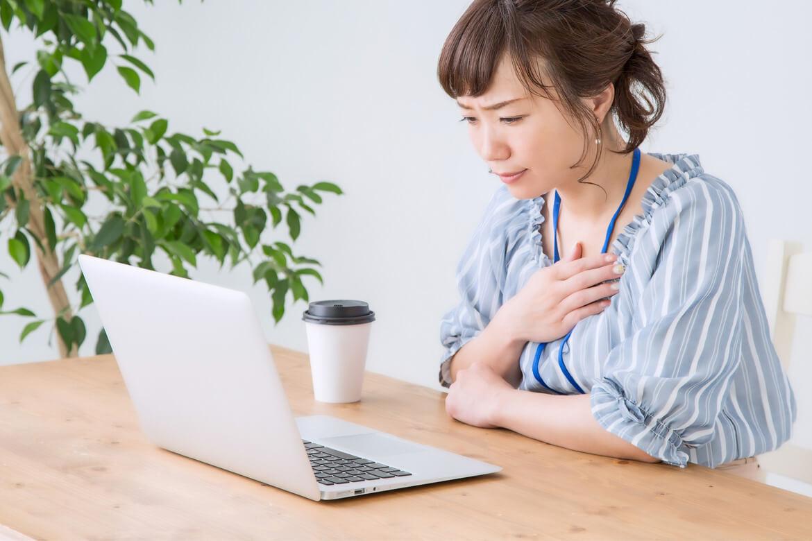 Can gastric problems cause chest pain?